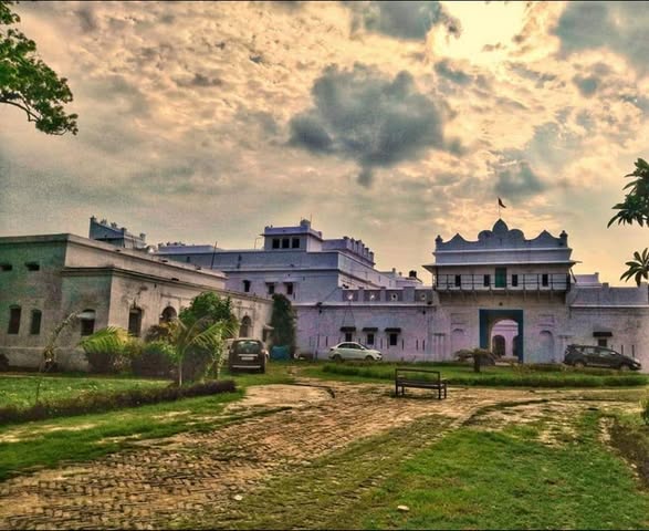 Dileepnagar - Bans Gaon Estate: A Legacy of the Baghochia Dynasty