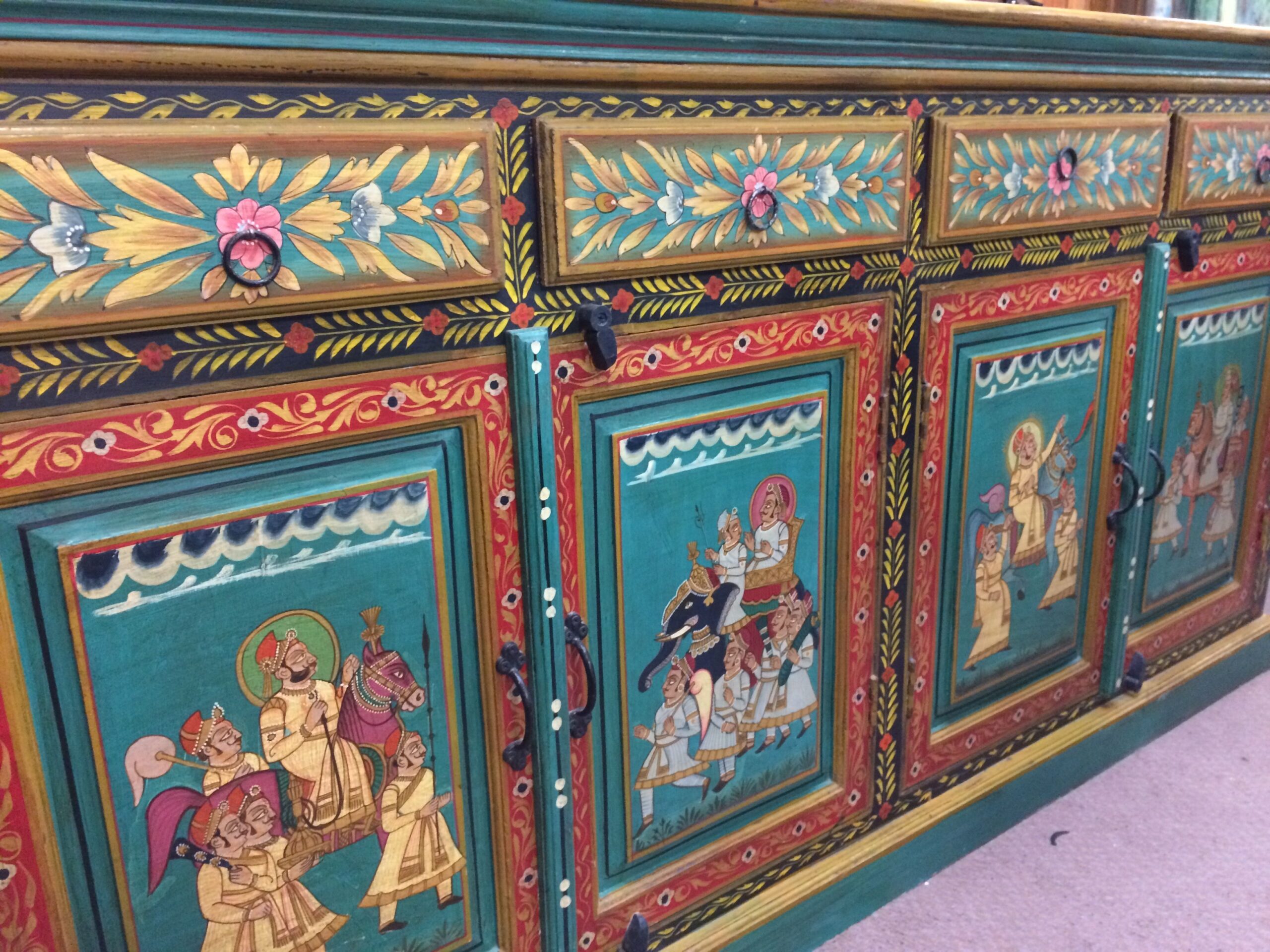 Hand-Painted Furniture: A Regal Craft of Rajasthan